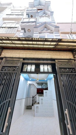 bán nhà 4 tầng btct sát mặt tiền đường đoàn văn bơ