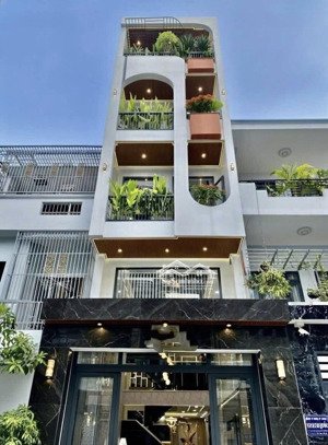 bán nhà gần chợ bàn cờ đường xe hơi thông. nguyễn thiện thuật - p.3 - q3, giá 4tỷ100 cho thuê 28tr