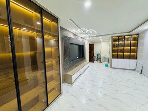 sở hữu ngay nhà siêu phẩm giá tận tâm chỉ 16.2 tỷ phố đội cấn 40m 6 tầng mặt tiền 5m ba đình