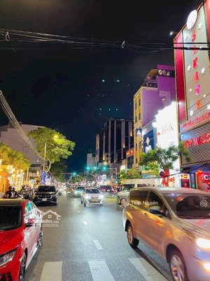 đất biển đường 10m5 thông biển - 514m2 xây cao tầng chỉ 135tr/m2 rẻ hơn đất kiệt