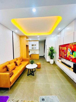 siêu phẩm nhà đẹp phố kim hoa ngõ nông 20m ra phố di chuyển thuận tiện nhà thoáng ở sướng 38m 5t