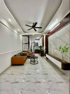 bán nhà phố thanh đàm : ngõ rộng, thoáng - gần ô tô - 5 tầng - giá 5.95 tỷ