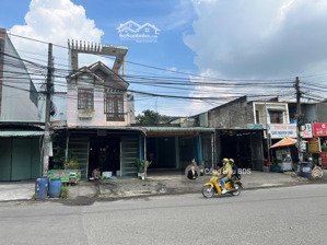 nhà mtkd đường 19 kcn sóng thần. dt: 100m2 (5x 20m). odt: 100%. đường 20m. giá bán: 5.8 tỷ tl