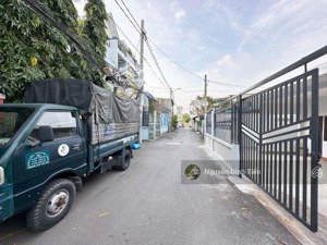 bán đất lô góc 3 mặt thoáng 8mx15,5m tặng nhà cấp 4 đường xe tải 1/ ql 13 thông gần vạn phúc city