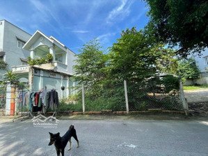 đất lái thiêu ngay tthc phường 99m2 ngang 5m nhựa sạch sẽ giá 4 tỷ