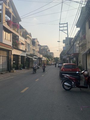 nhà ngang 6m - ô tô quang trung, kiến thiết hiệp phú | sân rộng, ở lý tưởng