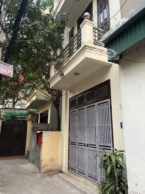 cho thuê nhà nguyên căn 4 tầng gia quất- thượng thanh