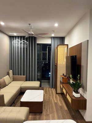 chính chủ cho thuê căn hộ the zurich vinhomes ocean park đa tốn gia lâm 2 ngủ đẹp thoáng