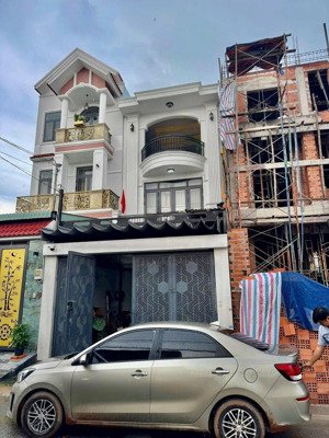 bán nhà riêng 4pn, 2wc, 115m2 tại xuân thới thượng, hóc môn, 7,8 tỷ. ngộp cần bán gấp nhà mới 1 năm