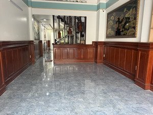 nhà gốc mt khu aeon tên lửa 4x20,4 tấm nhà đẹp. giá 22 tr/th
