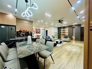 bán căn hộ 2 phòng ngủ chung cư usilk city. diện tích 79m2. giá 5.58 tỷ ( có thương lượng)