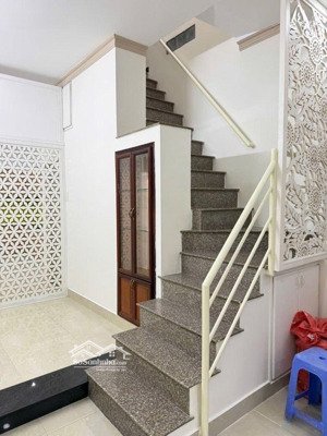 nhà 2 tầng_ ngay lê văn sỹ _ tân bình,sát phú nhuận quận 3 , 41m2 chỉ 7tỷ1 thương lượng