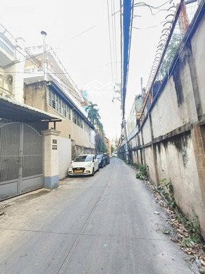 nhà bán gần đầm sen - hẻm xe hơi - ngang rộng 5m - dt 75m2 - giá chỉ hơn 6 tỷ thương lượng