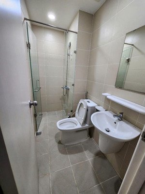 chung cư screc, 974a trường sa, q3: 2p ngủ, ntcb, 15tr , 100m2.