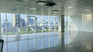 cho thuê toà nhà mặt tiền xô viết nghệ tĩnh, 6 tầng trống suốt, ngang 7,5m, 2 mặt tiền trước và sau