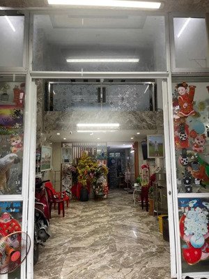 bán nhà 4 tầng mặt tiền đường trần cao vân