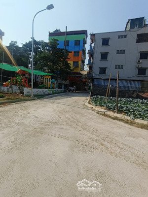 gia chủ chuyển định cư theo con cần bán gấp mảnh đất đẹp nhất phố trạm trôi mặt đường to giá rẻ