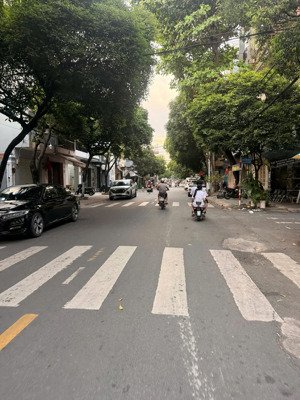 bán nhà riêng tân phú - sát mặt tiền - độc lập - 4x17m2 -c4 tiện xây mới