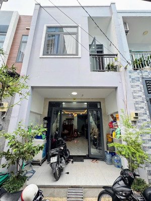 chính chủ cần bán gấp nhà khu vip bình tân, dts 77m2 chỉ hơn 4 tỷ