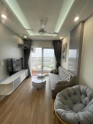 lavita charm cho thuê 2 phòng ngủ full nội thất đẹp, nhận nhà ở ngay, view thoáng mát giá 12tr