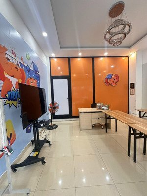 nhà 3 tầng mặt tiền huỳnh tấn phát 10,5m full nội thất đang cho thuê kinh doanh 20tr/ tháng