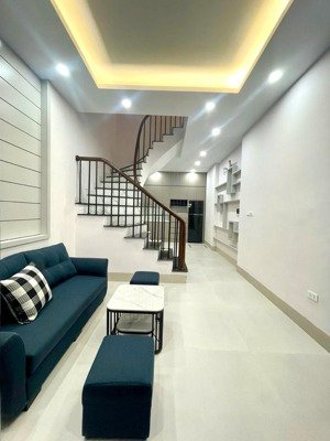 nhà riêng đẹp xuất sắc tại chiến thắng hà đông gần phố dt34m2 tặng nội thất hơn 8 tỷ