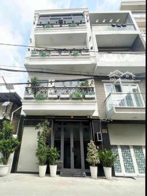 hẻm nội bộ 8m xe tải lạc long quân thông nhiều hướng , gần đầm sen , kề chợ bình thới .