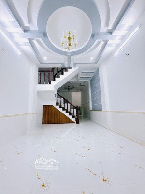 bán nhà 3 tầng, gần hiệp thành city