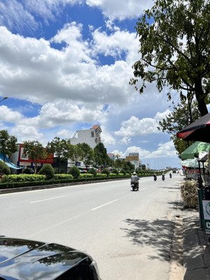 bán nhà mt hà huy giáp vị trí đẹp, dt: 8x32m