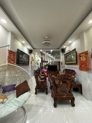 siêu phẩm nhà đẹp ngộp-mặt tiền kinh doanh-4 tầng sân thượng-đs 8 lê văn quới-80m2(4x20)-10.8ty tl