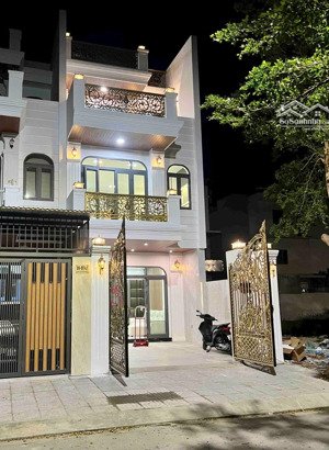 bán nhà đẹp kđt mỹ gia, full nội thất xịn, có thang máy, gần võ nguyên giáp. lh: tiến