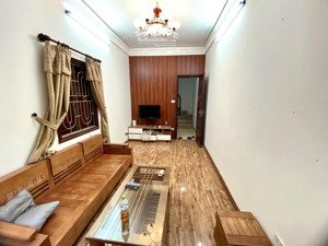 mình cần bán gấp nhà 5 tầng thụy khuê tây hồ, lô góc, sổ riêng chỉ 6.6 tỷ