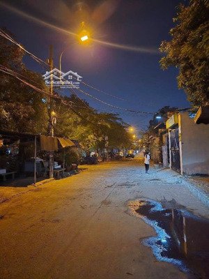 đất mặt tiền - kế bên chợ tân hương - tân phú - đường xe hơi 8m - khu nhà cao tầng - sổ hồng riêng.