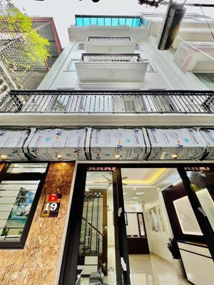 68 m2*5t* 12.78 tỷ ngã 4 đền lừ tam trinh, hoàng mai, 