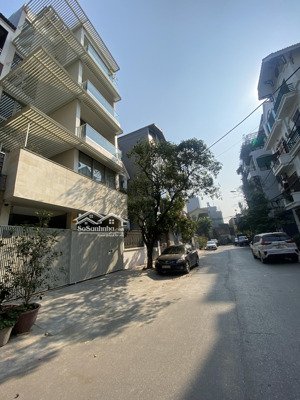 bán biệt thự xây thô phố lâm du,bồ đề-khu cán bộ công an-80m 4tầng mặt tiền hơn 8m-ô tô tránh