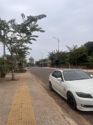 bán đất ngay mặt tiền đường 20m (đường 73) tại xã long phước - bà rịa (cũ)