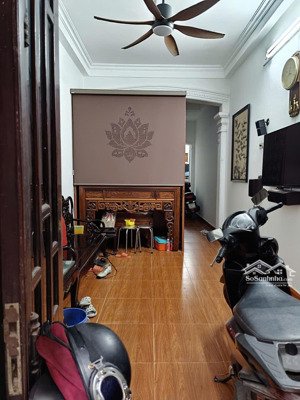 chủ ngộp bank bán nhanh nhà dân xây phố lạc long quân, trịnh công sơn 50m mt4.1 giá chỉ 14 tỷ