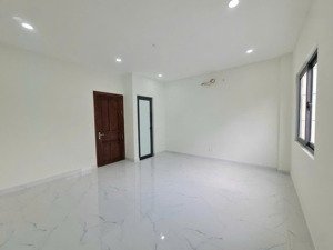 cho thuê nhà phố nguyên căn , 3 tầng , 4pn