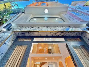 bán nhà 3 tầng gần hàng xanh điện biên phủ khu d2 giá 5 tỷ 680 bớt lộc