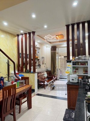 nhà lầu sẵn 2 phòng ngủ - tam hiệp - gần bùi thái, bùi vĩnh, chợ tam hoà, phạm văn thuận