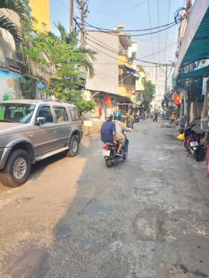 bán đất tặng nhà hxh ô tô nơ trang long phan chu trinh -92m