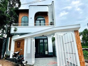 chính chủ cần bán gấp nhà riêng giá rẻ 2 tầng -100m2 -3pn,2wc thủy xuân huế chỉ với 2 tỷ 950