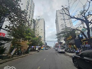 chủ cần bán nhanh cặp đất đường đỗ bá, đoạn gần biển