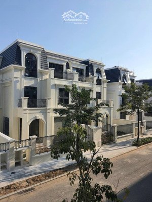 bán biệt thự song lập bt09 dự án hinode royal park. diện tích 200m2 giá 35 tỷ. liên hệ: 