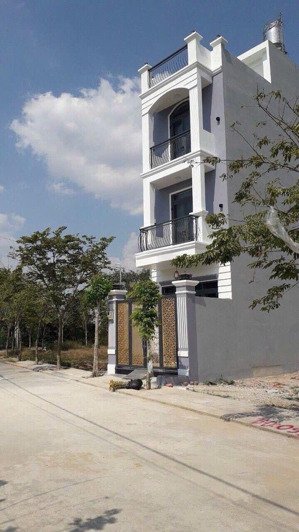 hàng hiếm khó tìm nhà hẻm xe tải đường 230 lolu _ tp thủ đức