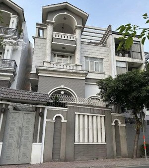 xuất cảnh bán gấp biệt thự trường sa - 154.8m2 - 4 tầng - 45 tỷ