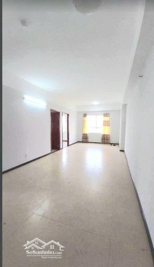 cho thuê căn hộ lô góc idochi lũy bán bích, tân phú, dtsd 70m2,2pn2wc giá 10tr/tháng.