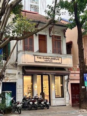 cho thuê nhà mặt phố hàng da-hoàn kiếm,dt:90m2x2 tầng,mt:5m,giá thuê:50tra/tháng.kinh doanh sạch sẽ