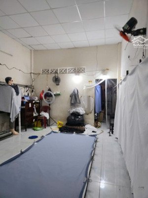 hẻm ô tô sát mặt tiền độc lập, 70m2, 4x17, cực ngon, chỉ nhỉnh 6 tỷ