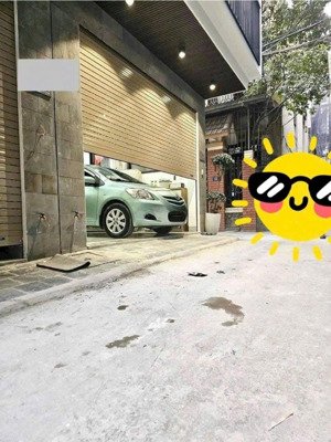 bán nhà nguyễn sơn, 38m ,thang máy,gara ô tô ,phun nội thất ,chỉ 13.2 ty